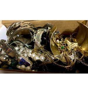 Estate Lot Mixed Random Jewellery Various Sizes